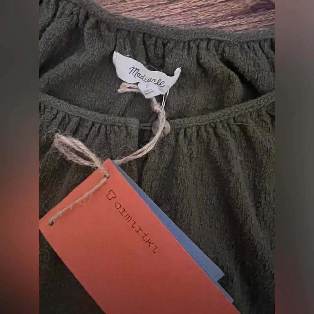 MADEWELL Texture & Thread Tiered Sleeve Top Green Size Small NWT. - Picture 3 of 4